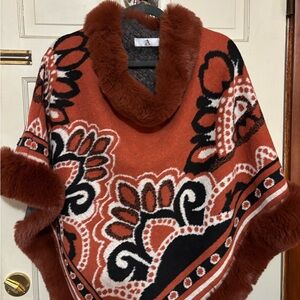 Chic Rust Floral Women's Poncho